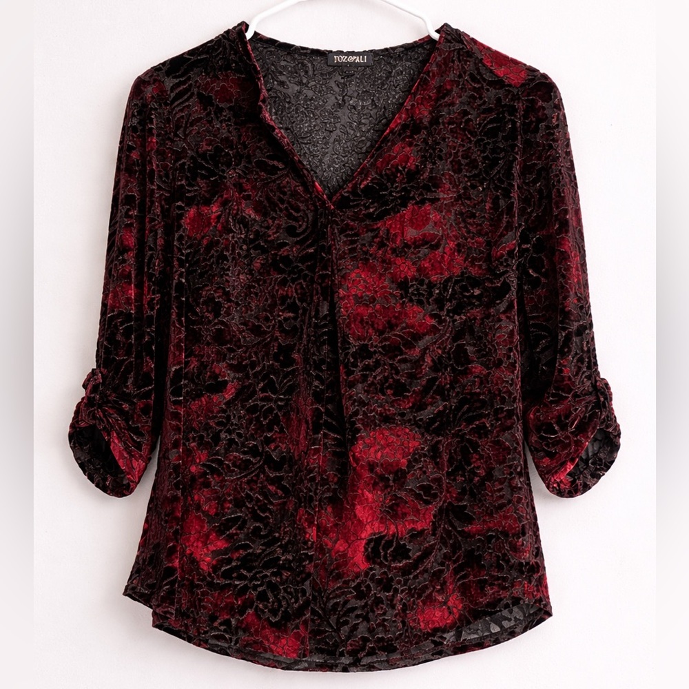 Roz & Ali Red and Black Velvet Burnout Top *Damaged